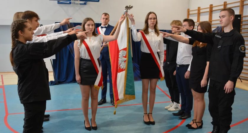Ślubowanie uczniów pierwszych klas w Mechaniku i ZSP w Przedborzu. Było bardzo uroczyście
