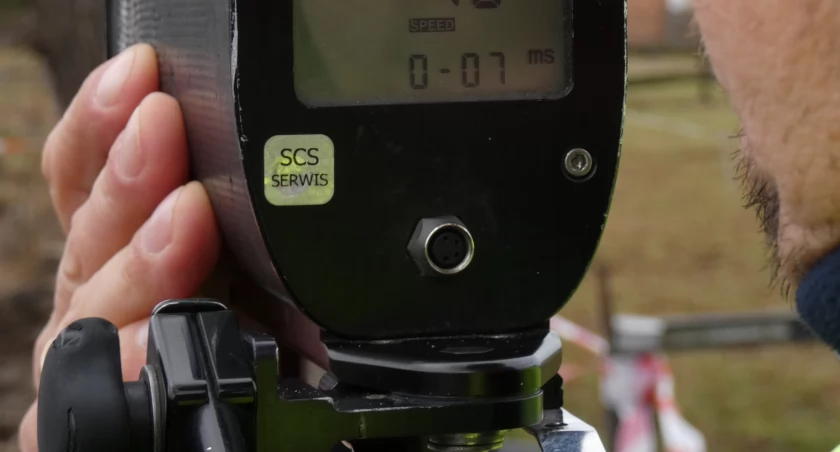 24-letni kierowca mazdy pędził w zabudowanym 111 km/h. - Chciałem się odstresować - usłyszeli od niego policjanci