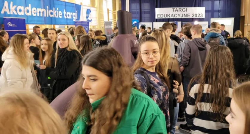  X Targi Edukacji i Pracy „Zaplanuj swoją przyszłość”  w II Liceum Ogólnokształcącym