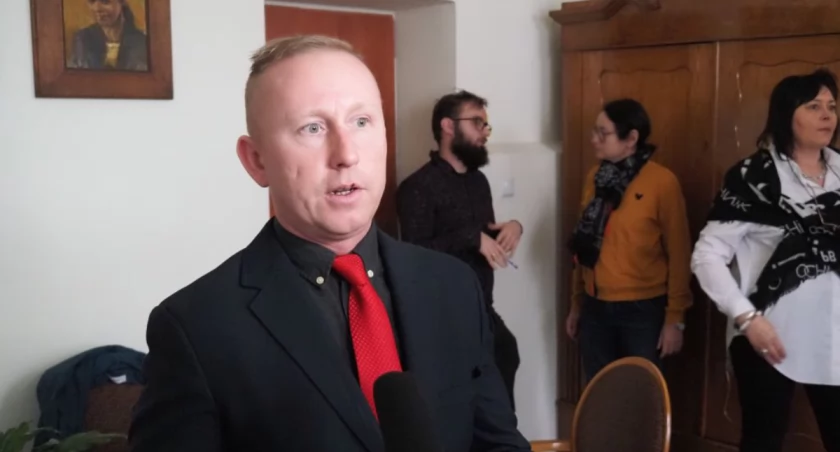 Poszukiwacze ze Stowarzyszenia Radomsk znaleźli włócznie z I wieku naszej ery. I właśnie przekazali do konserwacji