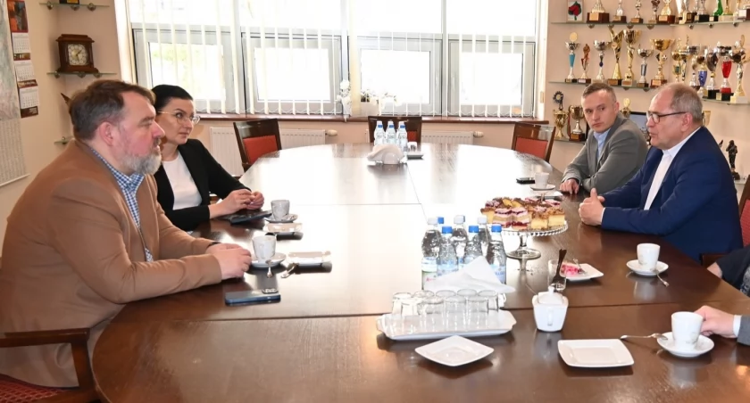 Wicewojewoda Marek Mazur przyjechał z wizytą do Starostwa Powiatowego