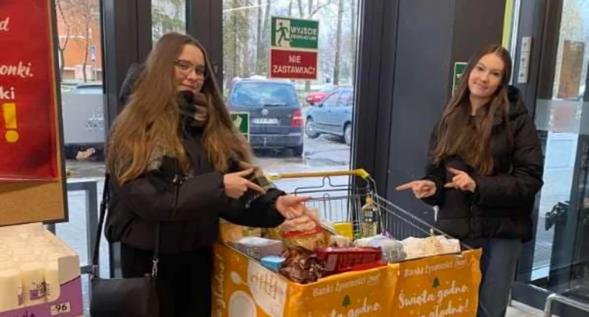 Wielkanocna zbiórka żywności. Wolontariuszki i wolontariusze pojawią się w sklepach 15 i 16 marca