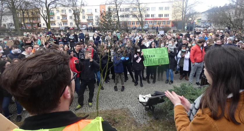 Radomsko dla młodych czy bez młodych?  Gazeta zaprasza Czytelników na spotkanie