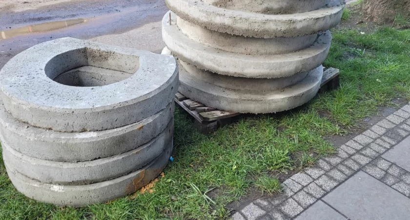 [ZDJĘCIA:] Czytelniczka: Skąd u nas ta natura? Robiąc jedno zawsze niszczymy drugie? W każdym cywilizowanym kraju by to nie przeszło