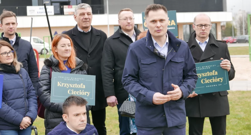 [FILM, ZDJĘCIE] Krzysztof Ciecióra: Chodziliśmy z kolegami na odkryty basen przy Brzeźnickiej. Zamknięto go i nie dano alternatywy