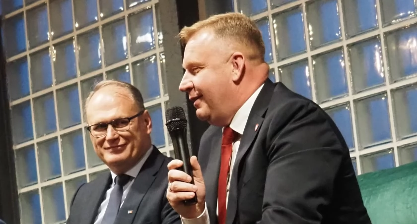 Więcek do pracowników samorządowych: „Nie jestem Jarosławem Ferencem, nie będę Was zwalniał