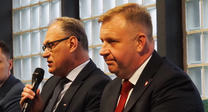 [Wybory samorządowe 2024] Łukasz Więcek w swoim okręgu pokonał Jarosława Ferenca. Miał ponad trzy razy więcej głosów. Obaj mają mandaty