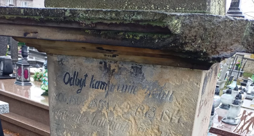 Radomszczański oddział Polskiego Towarzystwa Historycznego bierze się za renowację grobu Józefa Walewskiego