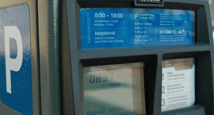 Czytelniczka: Byłam w sklepie pięć minut i dostałam karę za brak bileciku z parkometru, 150 zł. Menadżerka: Klienci są zadowoleni, że wreszcie mają gdzie parkować