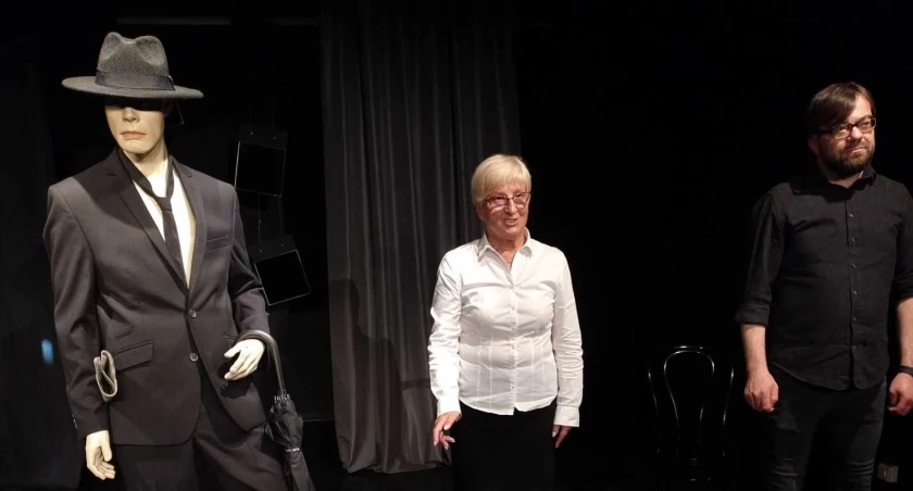 Pan Cogito na scenie kameralnej. Kolejny spektakl Sceny Poezji w Miejskim Domu Kultury