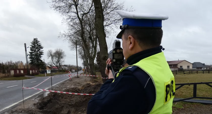 Uwaga kierowcy! Noga z gazu. Policjanci kontrolują prędkość. W całym kraju