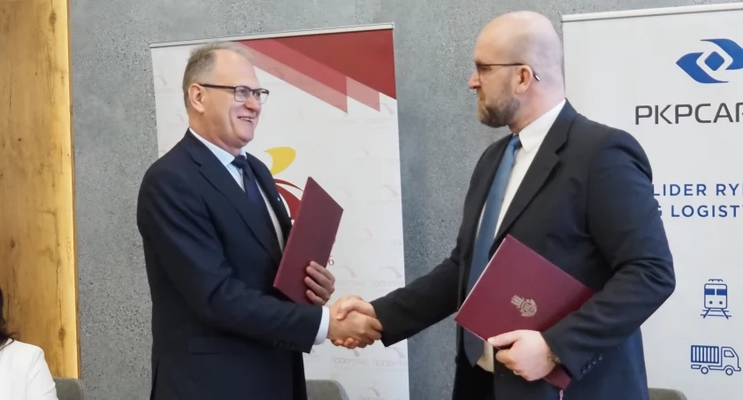 Prezydent ogłasza: W Radomsku powstanie nowy terminal. Prezes PKP Cargo dodaje: W październiku będzie umowa, a terminal może być gotowy za trzy lata