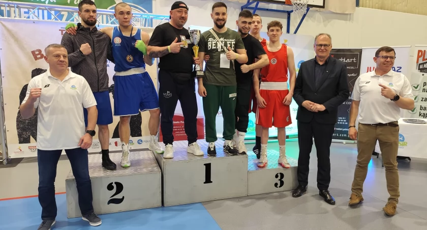Turniej Bokserski o Puchar Prezydenta Radomska. Najlepszymi zawodnikami Wiktoria Sobala i  Marcel Krupiński