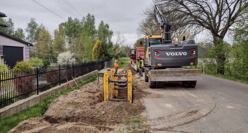 Mieszkańcy ul. Krzętowskiej w Wielgomłynach wkrótce będą podłączeni do kanalizacji. Prace rozpoczęły się w miniony poniedziałek
