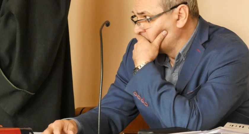 Ostatnia szarża Naczyńskiego: Miał być wielki powrót, wyszedł wielki blamaż. Mieszkańcy się nie złapali