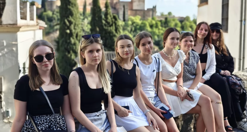 Hiszpańska przygoda 18 uczniów Zespołu Szkół Ekonomicznych. Na praktyki pojechali graficy i fotografowie