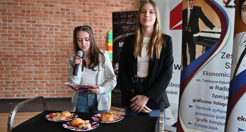 XII edycja Powiatowego Dnia Języków Obcych. Ekonomik zaprosił na uroczystą galę do Metalurgii