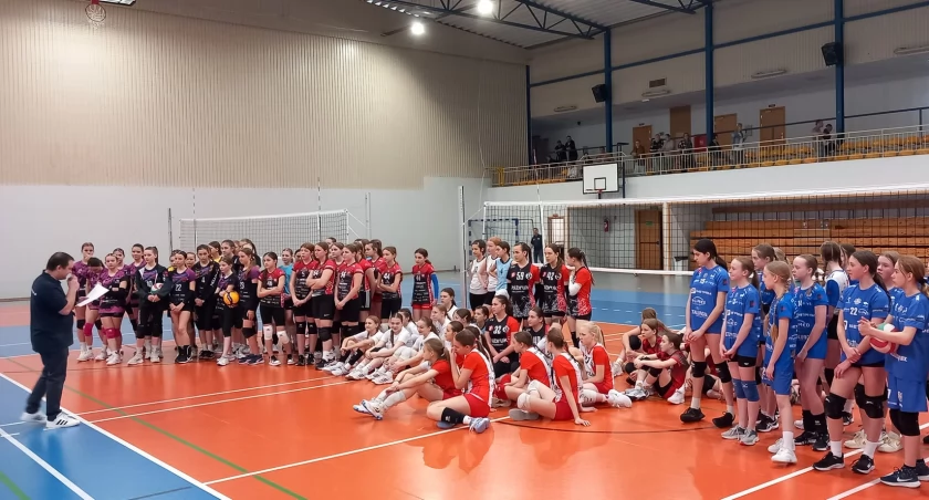 Siatkarki Metalurgii na podium