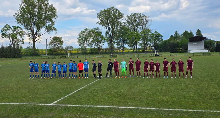 Piłka nożna. Derby powiatu w Żytnie dla Victorii