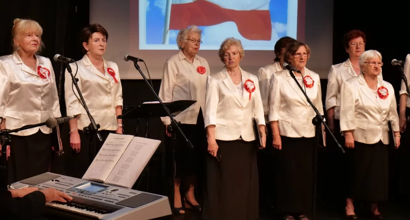 „Święta miłości kochanej ojczyzny”. Koncert pieśni patriotycznych w Miejskim Domu Kultury