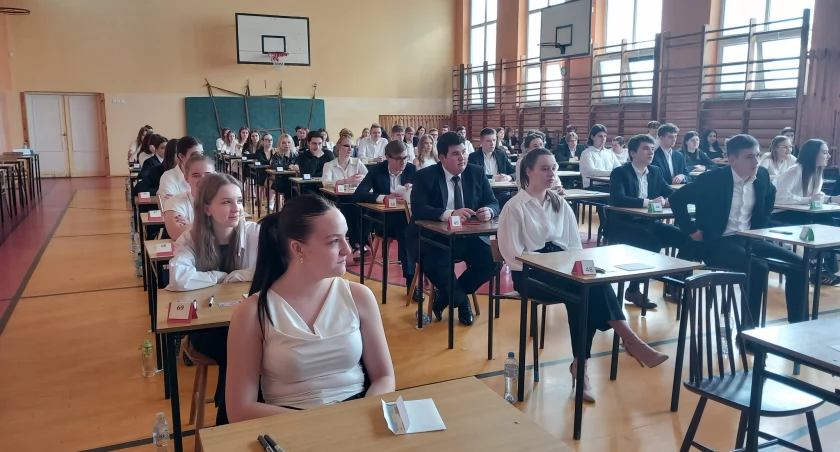 Punktualnie o godzinie 9.00 maturzyści przystąpili do egzaminu z matematyki. Życzymy połamania długopisów