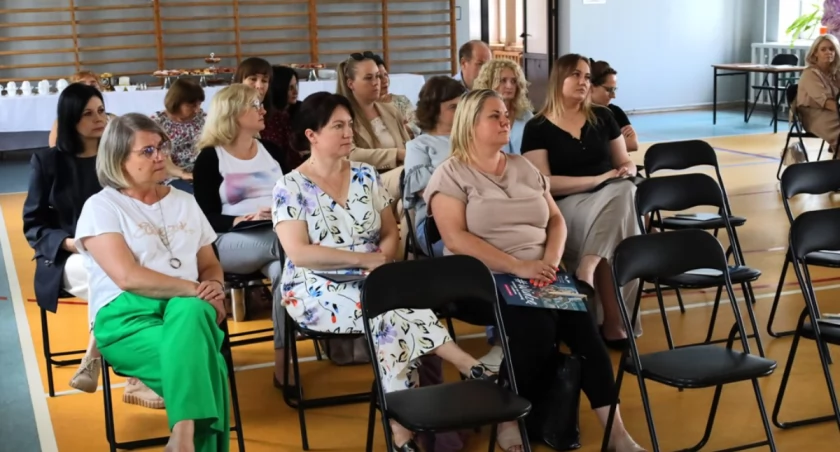 O zdrowiu psychicznym dzieci i młodzieży. PSP nr 4 zaprosiła na konferencję