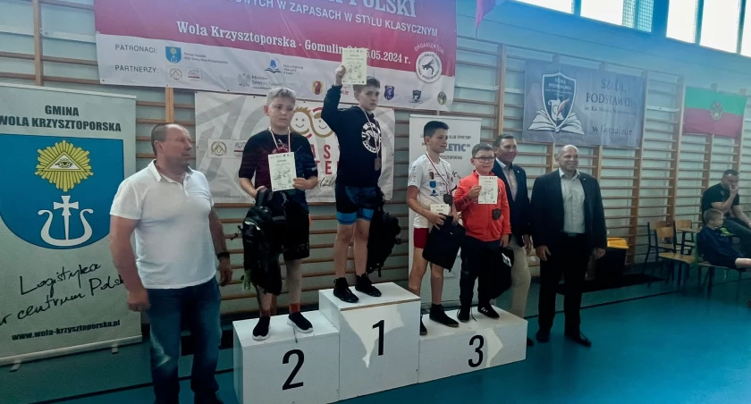 Zawodnicy UKS Zapaśnik Radomsko wywalczyli dwa tytuły mistrzów Polski szkół podstawowych 