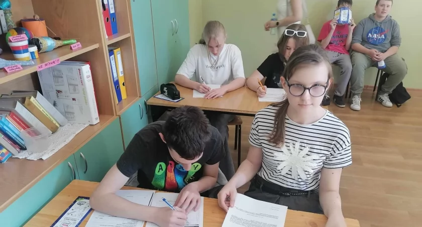 Uczniowie ósmych klas szkół w Dobryszycach i Bloku Dobryszyce spotkali się z fachowcami od ścieżki zawodowej