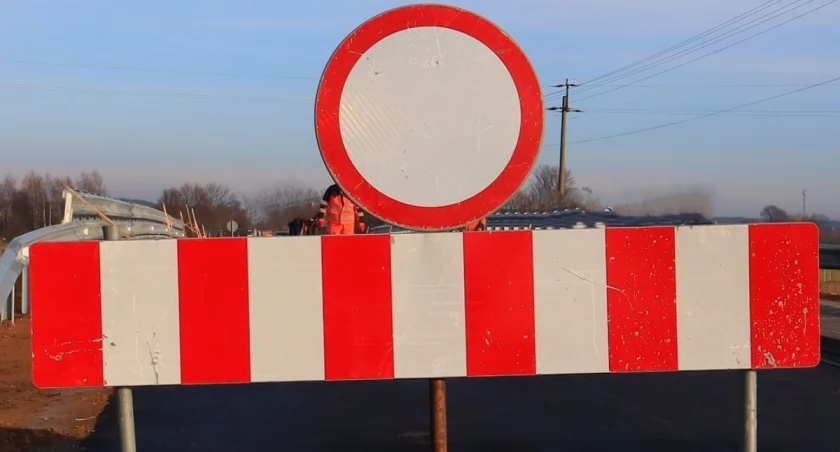 Za chwilę rusza remont drogi z Radomska do Szczepocic. Zostanie zamknięta na dwa tygodnie