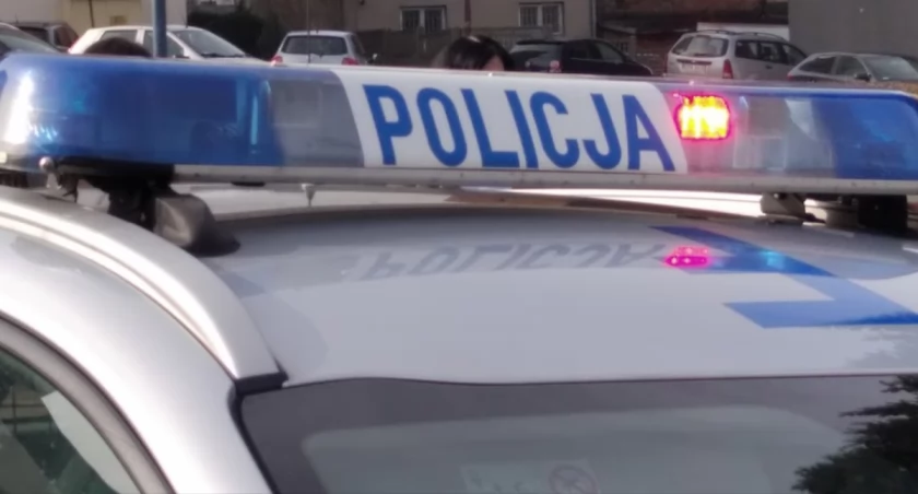 Zderzenie kii z oplem. 67-letnia kobieta nie ustąpiła pierwszeństwa przejazdu 40-latkowi