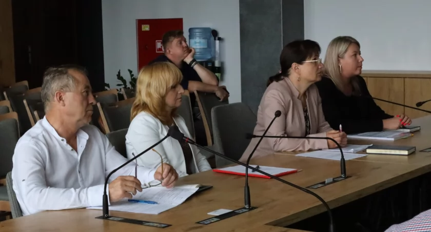 Komisja do spraw Rodziny, Zdrowia, Opieki Socjalnej. W 2023 na ochronę zdrowia miasto przeznaczyło ponad 2 mln zł 