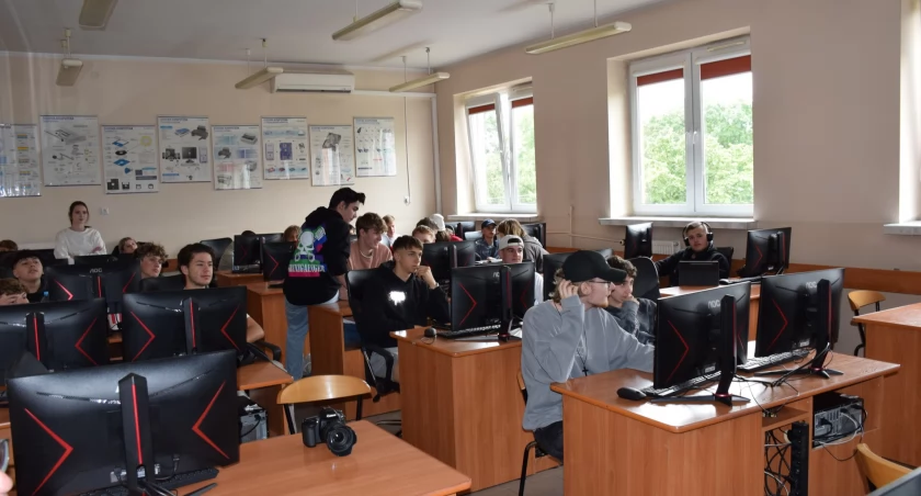 W Elektryku druga część projektu z udziałem młodzieży z partnerskiej Elektronikschule Tettnang z Niemiec