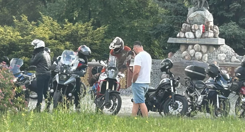 II etap V Motocyklowego Rajdu Weterana. Żołnierze chcą upamiętnić poległych kolegów