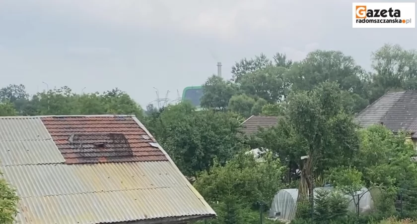 [WIDEO] Cykl Gazety: Spalarnia za autostradą. Ludziom nie przeszkadza, bo przecież nie stoi zaraz za oknami
