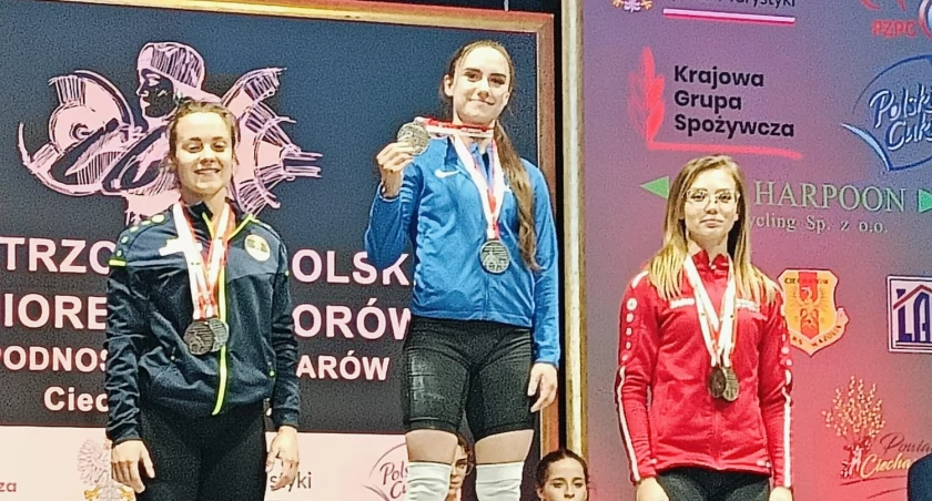 Oliwia Drzazga z UMLKS-u Radomsko Mistrzynią Polski seniorek w podnoszeniu ciężarów