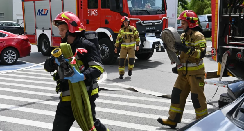 Pożar w Starostwie Powiatowym. Wezwano straż pożarną i zarządzono ewakuację pracowników