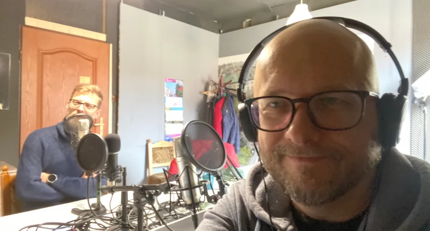 Oto Kościół Tłustych Kotów. Wyznanie partyjne tu nieważne, ważna wiara w znajomości [podcast Redakcyjne Kolegium Wyborcze]