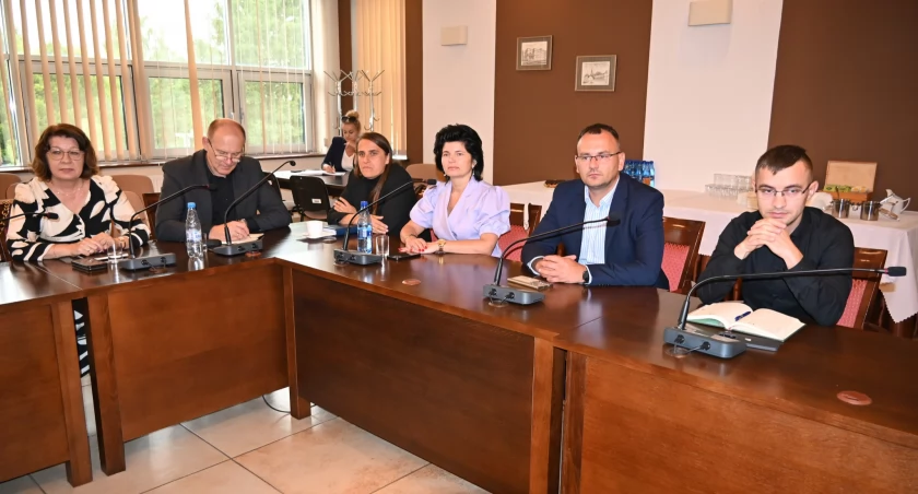 Pierwsze spotkanie zarządu powiatu z wójtami i burmistrzami. Powstanie zespół ds. dróg