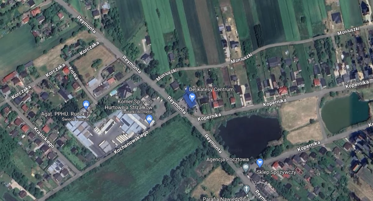 Wypadek na ulicy Kochanowskiego w Strzałkowie. 55-latka wymijała się z 41-letnią rowerzystką