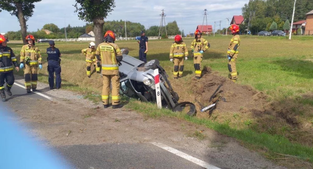 Samochód dachował w Kodrębie. Kierująca bez większych obrażeń