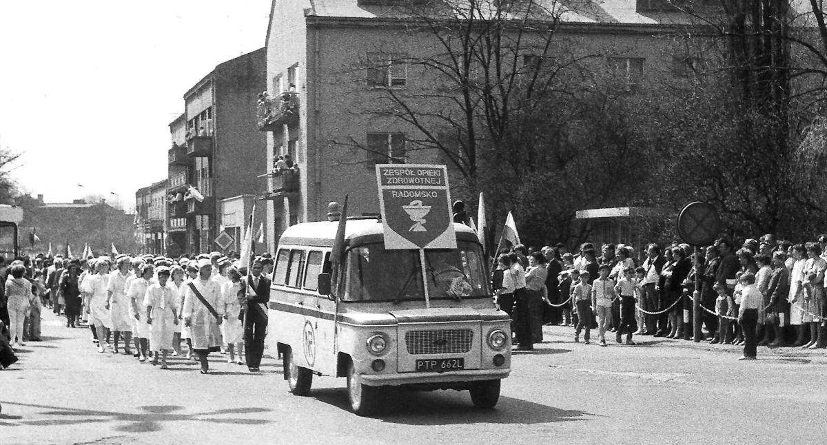 Linijką po rękach [Wspomnienia z PRL-u. Nikola Białek]