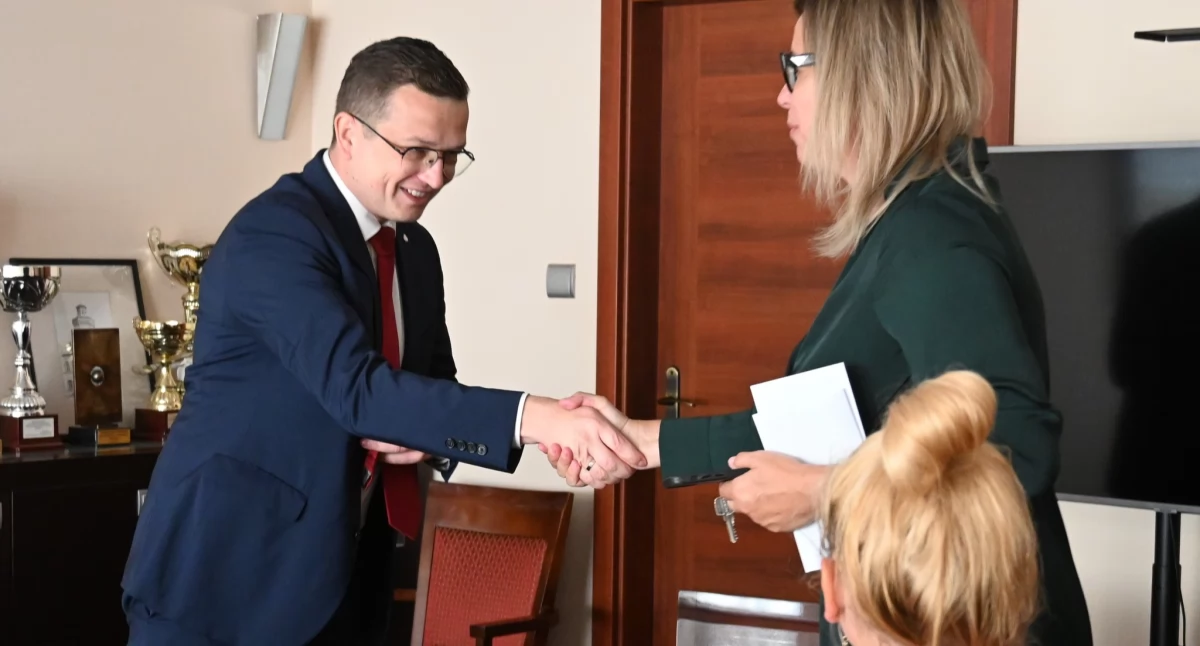 Wicewojewoda przyjechał do Radomska, żeby zachęcić do aplikowania o pieniądze z KPO