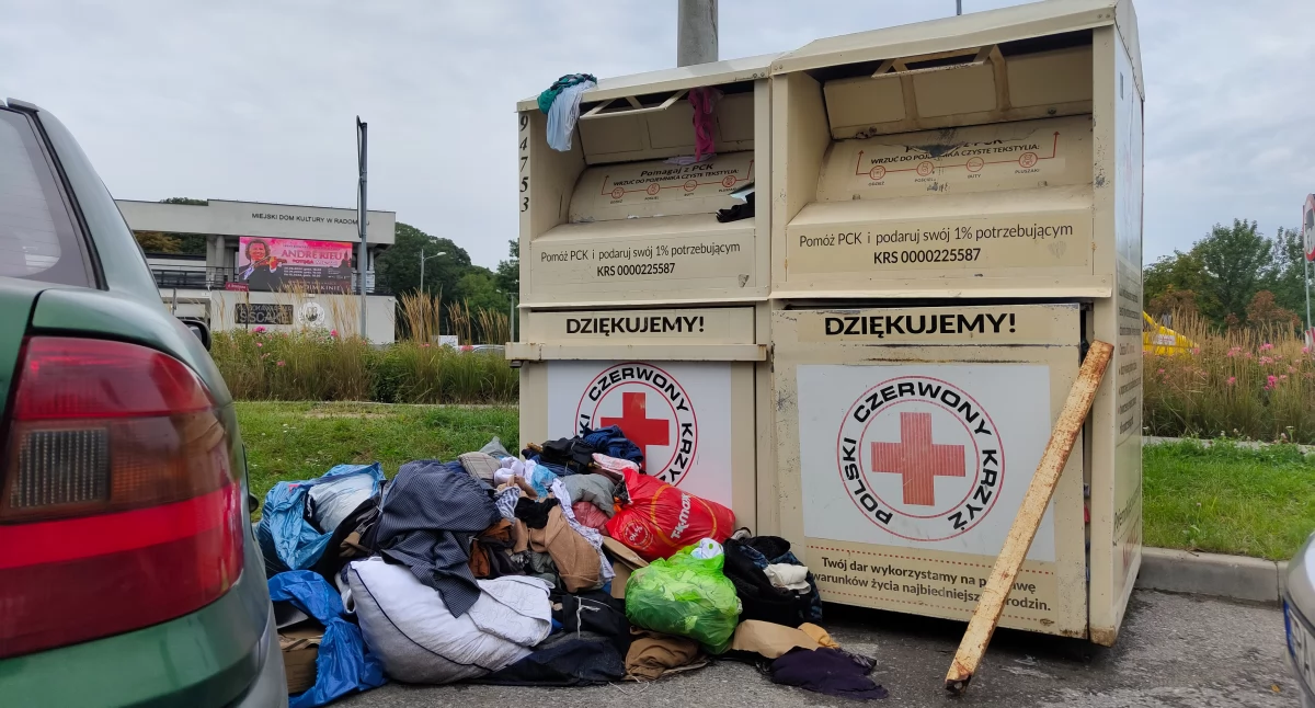 Marek Schreiber (PCK Łódź): - Ludzie potrafią pod tymi pojemnikami zostawić zdechłego psa w reklamówce...
