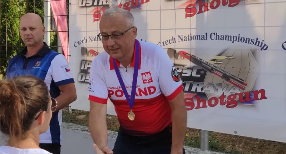 Zawodnik Klubu Strzeleckiego 10-tka Tomasz Niezabitowski wywalczył mistrzostwo Czech