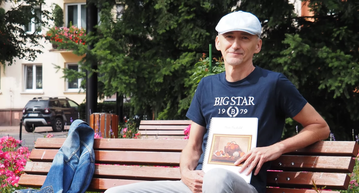 Piotr Pacholik: - Skoro człowieku potrafisz pisać... Napisałem książkę i najpierw poszedłem z nią do... notariusza [Rozmowa]