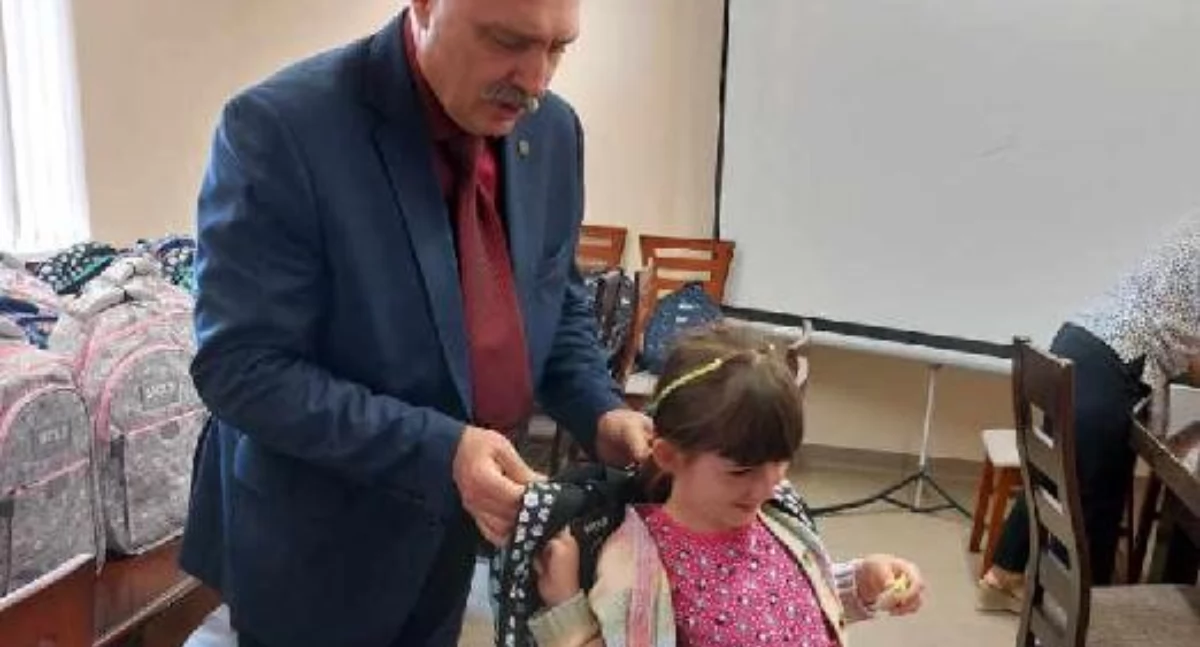 MOPS. “Energetyczne tornistry” rozdane. Trafiły do 35 dzieci, które rozpoczynają naukę w podstawówkach
