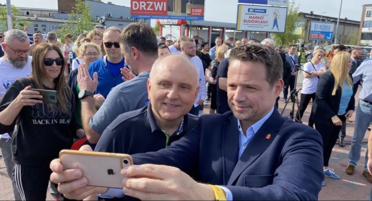 Łuszczyn: Cofanie wstecz [Komentarz]