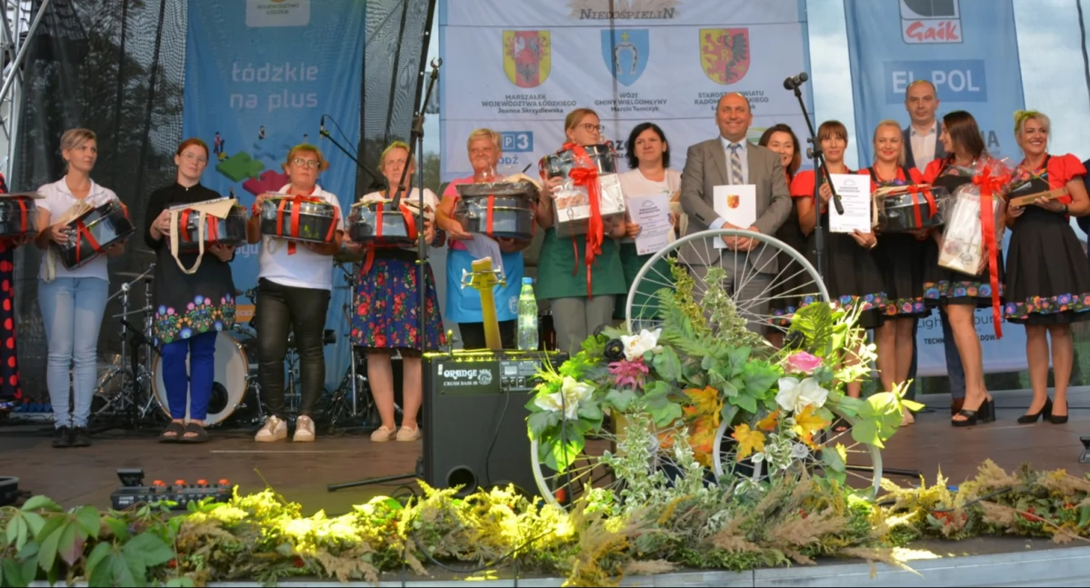 Piknik ,,Nie śpimy - kulturalnie na ludowo i smacznie się bawimy”. 