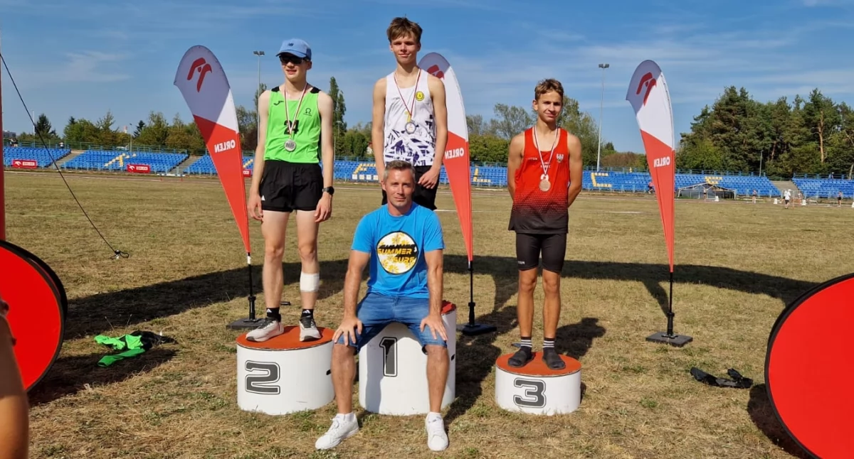 Biegi. Udane starty biegaczy z z Athletics Team Radomsko w Kielcach i Łodzi
