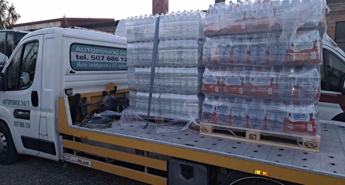 Dzisiaj drugi transport z wodą pitną dla powodzian wyruszył do Nysy